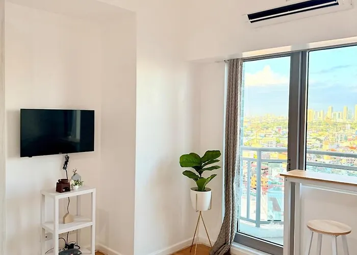 Unit Staycation Near Rockwell Mandaluyong Free Pool Access Apartment